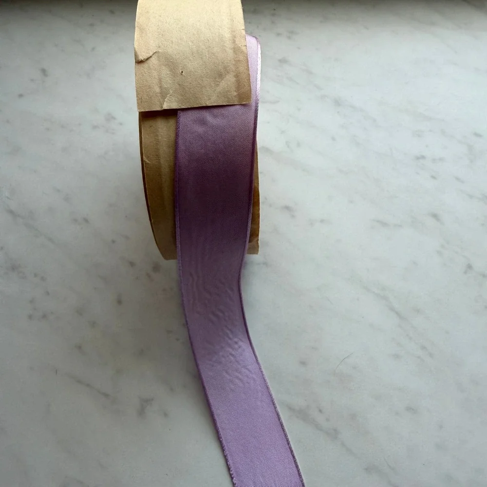 VTG Unbranded Lavender Satin Ribbon‎ 1 Inch 21/2 Yards READ!